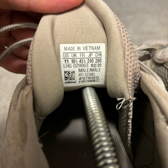 Adidas Yeezy 500 Taupe Light size 11 - Picture 6 of 11